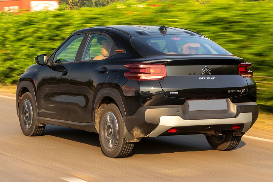 Driving: Rear Left Three Quarter View Image of Basalt