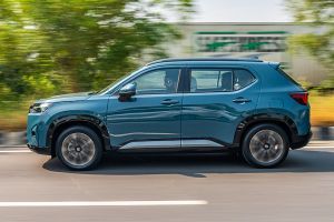Driving: Side Profile (Left) View Image of Elevate