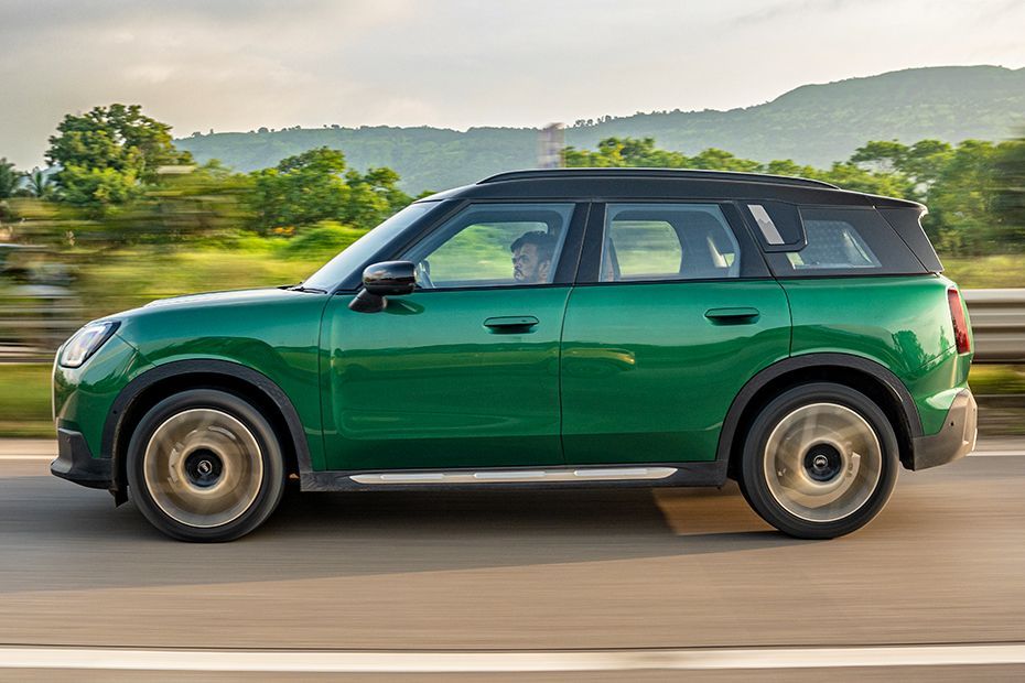 Driving: Side Profile (Left) View Image of Countryman C