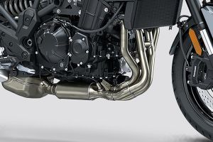 Exhaust (Header) of Versys 900