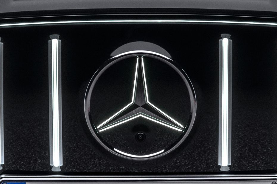 Brand Logo (Front) Image of AMG GT SUV