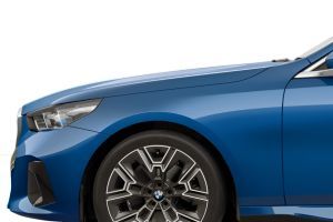Front Fender Image of i5 LWB