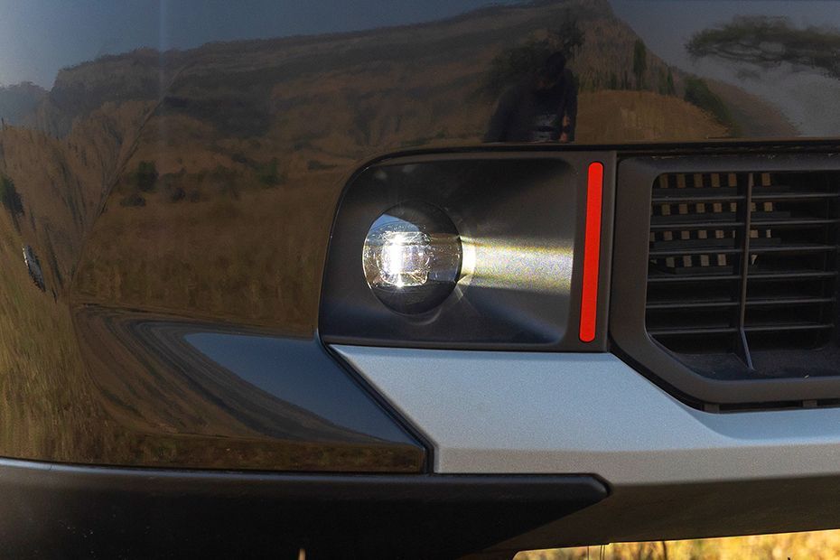 Front Fog Lamp Image of Basalt