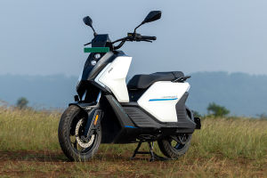 Front Left Quarter View View of Hypevolt-R