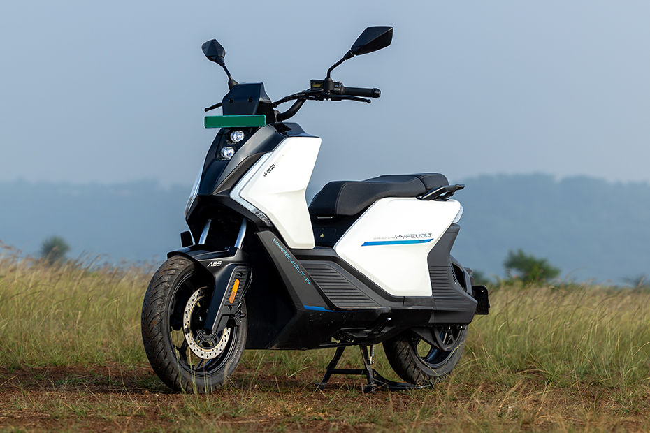 Front Left Quarter View View of Hypevolt-R