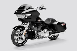 Front Left Quarter View View of Road Glide
