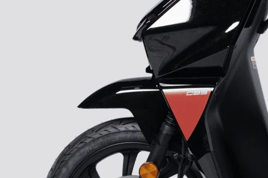 Front Mudguard & Suspension of Strada