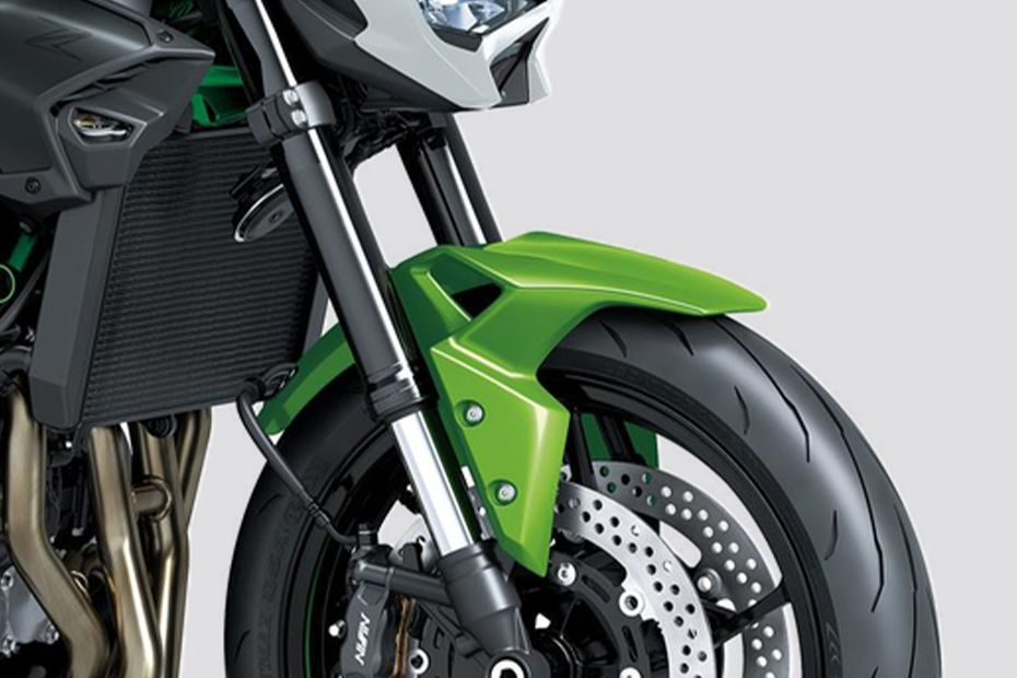 Front Mudguard & Suspension of Z900