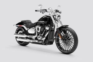 Front Right Quarter View of Breakout