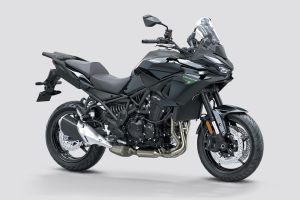 Front Right Quarter View of Versys 900