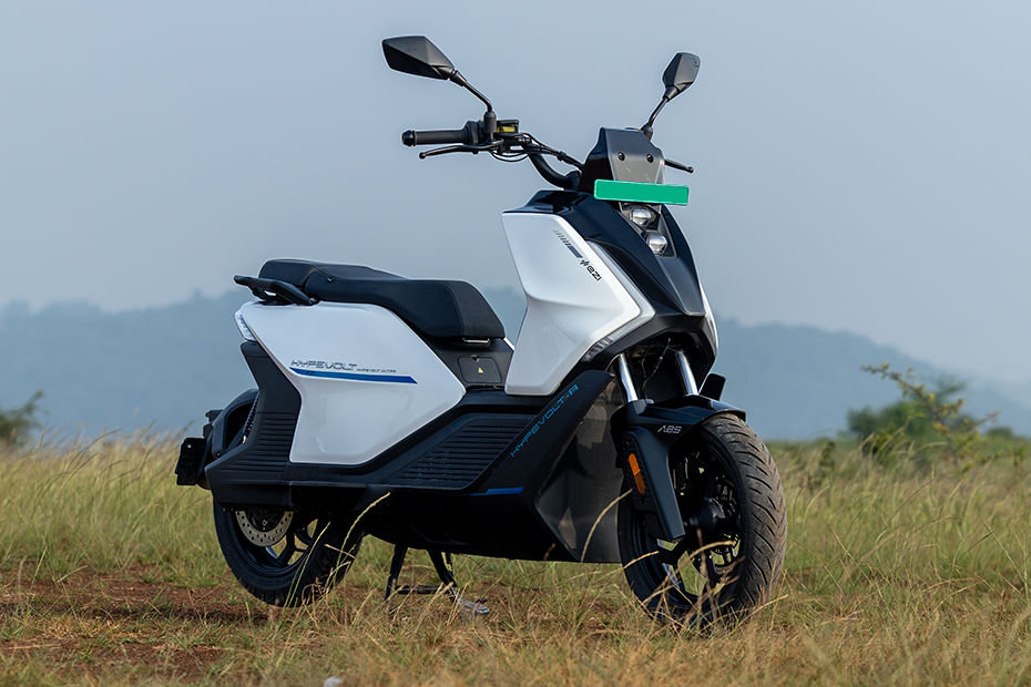 Front Right Quarter View of Hypevolt-R
