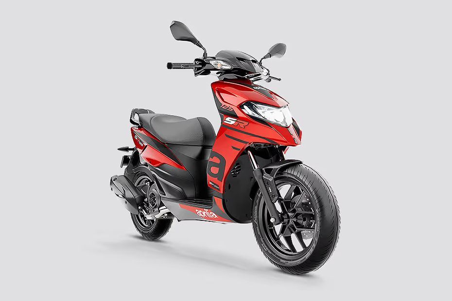 Front Right Quarter View of SR 125
