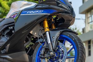 Front Suspension of YZF-R2