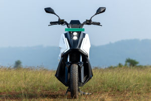 Front View of Hypevolt-R