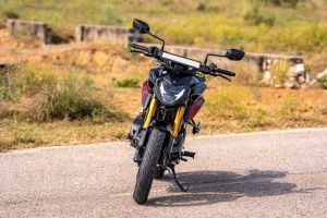 Front View of Xtreme 160R 4V