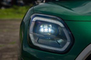Headlight Image of Countryman C