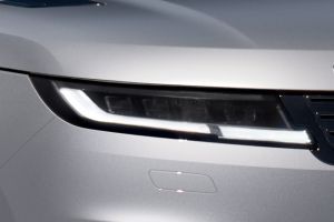 Headlight Image of Range Rover Sport Electric