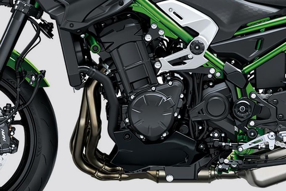 Engine (Left) of Z900