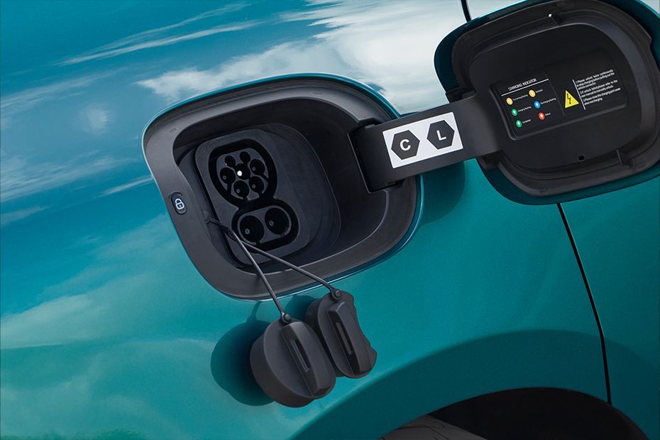 Charging Flap (Open) Image of Z9 GT