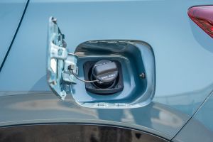 Fuel Lid (Open) Image of Elevate