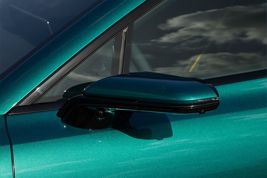 Outside Mirror Image of Z9 GT