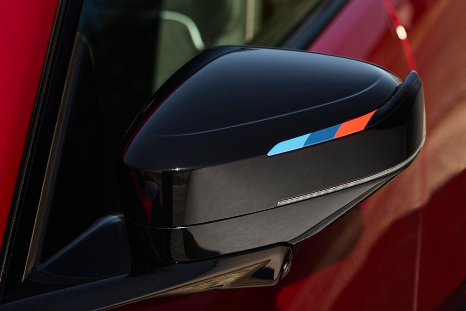 Outside Mirror Image of 3 Series 2027