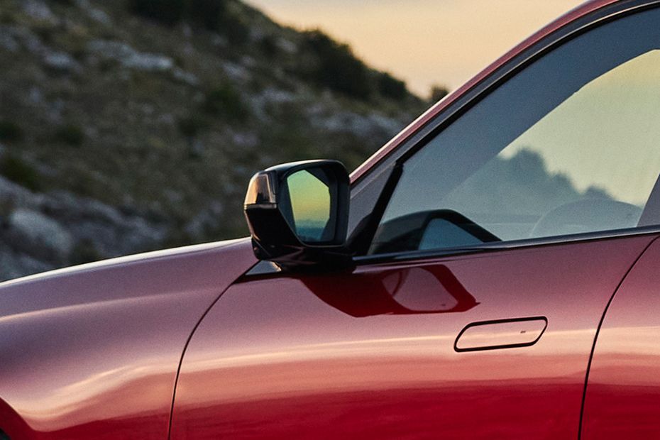 Outside Mirror Glass Image of 3 Series 2027