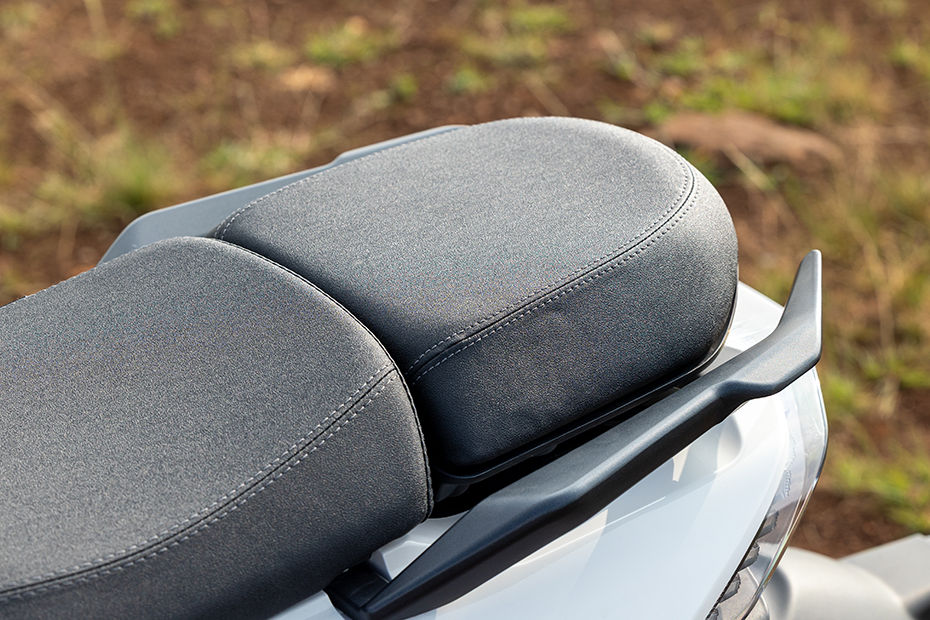 Pillion Seat of Hypevolt-R