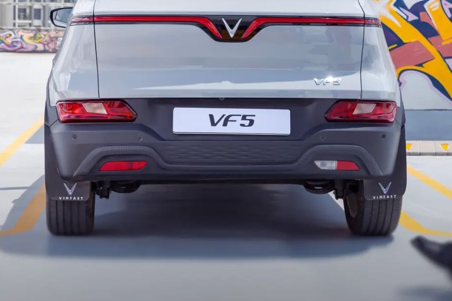 Rear Bumper Image of VF5