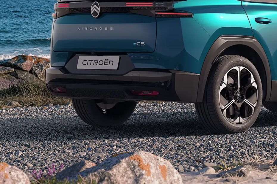Rear Bumper Image of C5 Aircross 2027