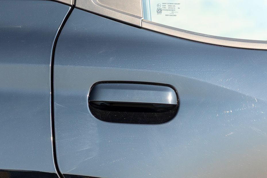 Rear Door Handle Image of Basalt