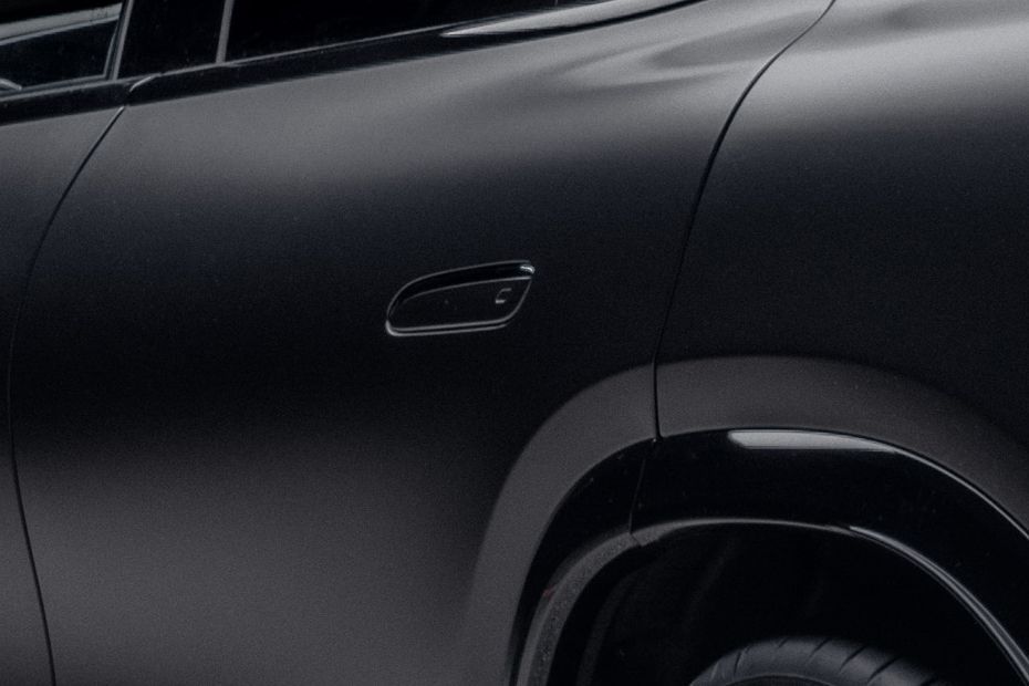 Rear Door Handle Image of AMG GT SUV