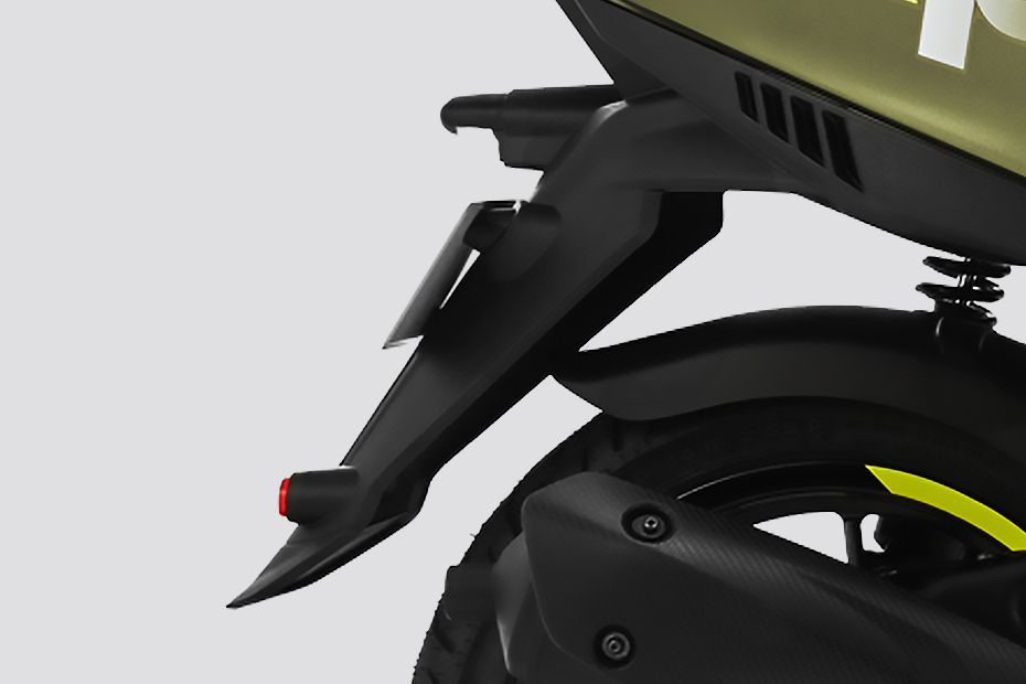 Rear Fender of SXR GT 175