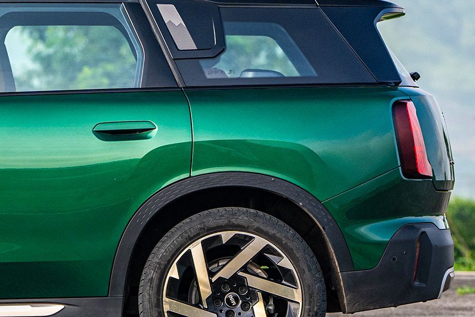 Rear Fender Image of Countryman C