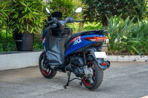 Rear Left Three Quarter View of SXR GT 175