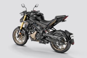 Rear Left Three Quarter View of Xtreme 250R