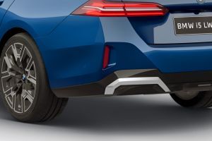 Rear Reflector Image of i5 LWB