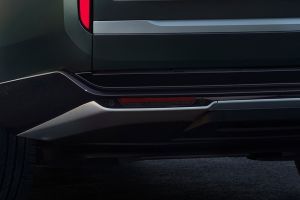 Rear Reflector Image of Range Rover Electric