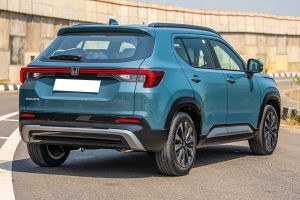 Rear Right Three Quarter View Image of Elevate