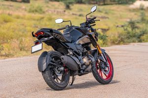 Rear Right Three Quarter View of Xtreme 160R 4V