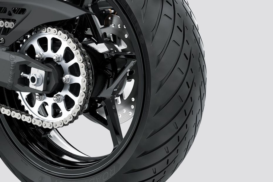 Rear Tyre of Versys 900