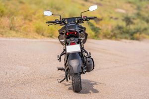 Rear View of Xtreme 160R 4V