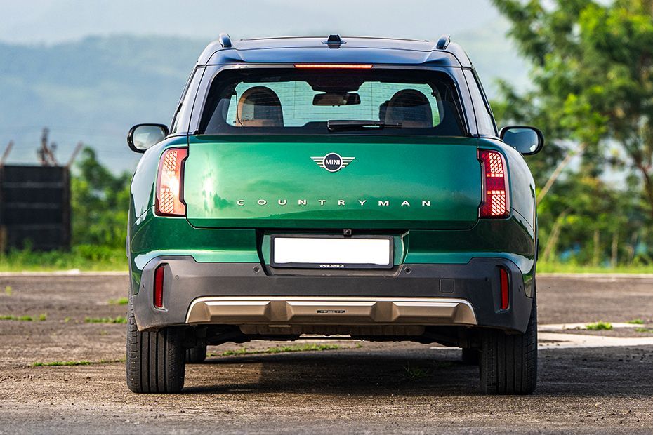 Rear View Image of Countryman C