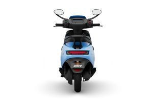 Rear View of Wave