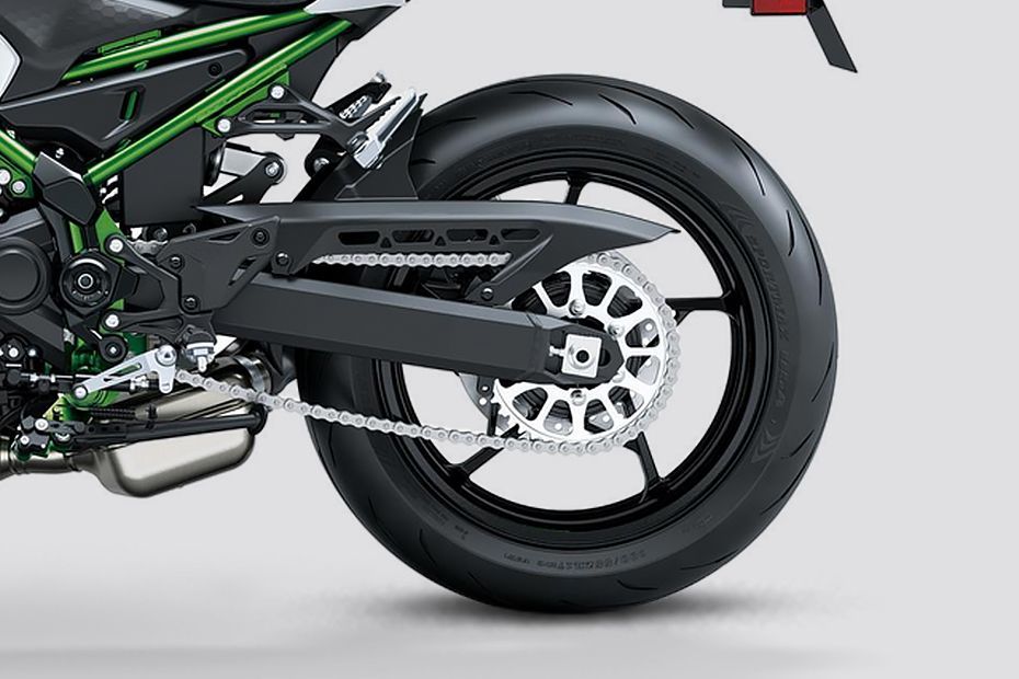 Rear Wheel of Z900
