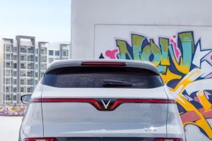 Rear WindShield Image of VF5