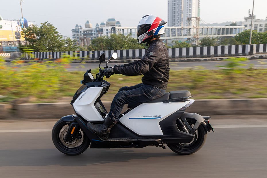 Riding: Side Profile(Left)View of Hypevolt-R