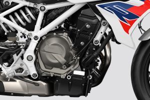 Engine (Right) of F 450 R