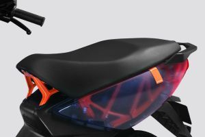 Seat of 450 Apex