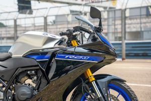 Side Fairing of YZF-R2